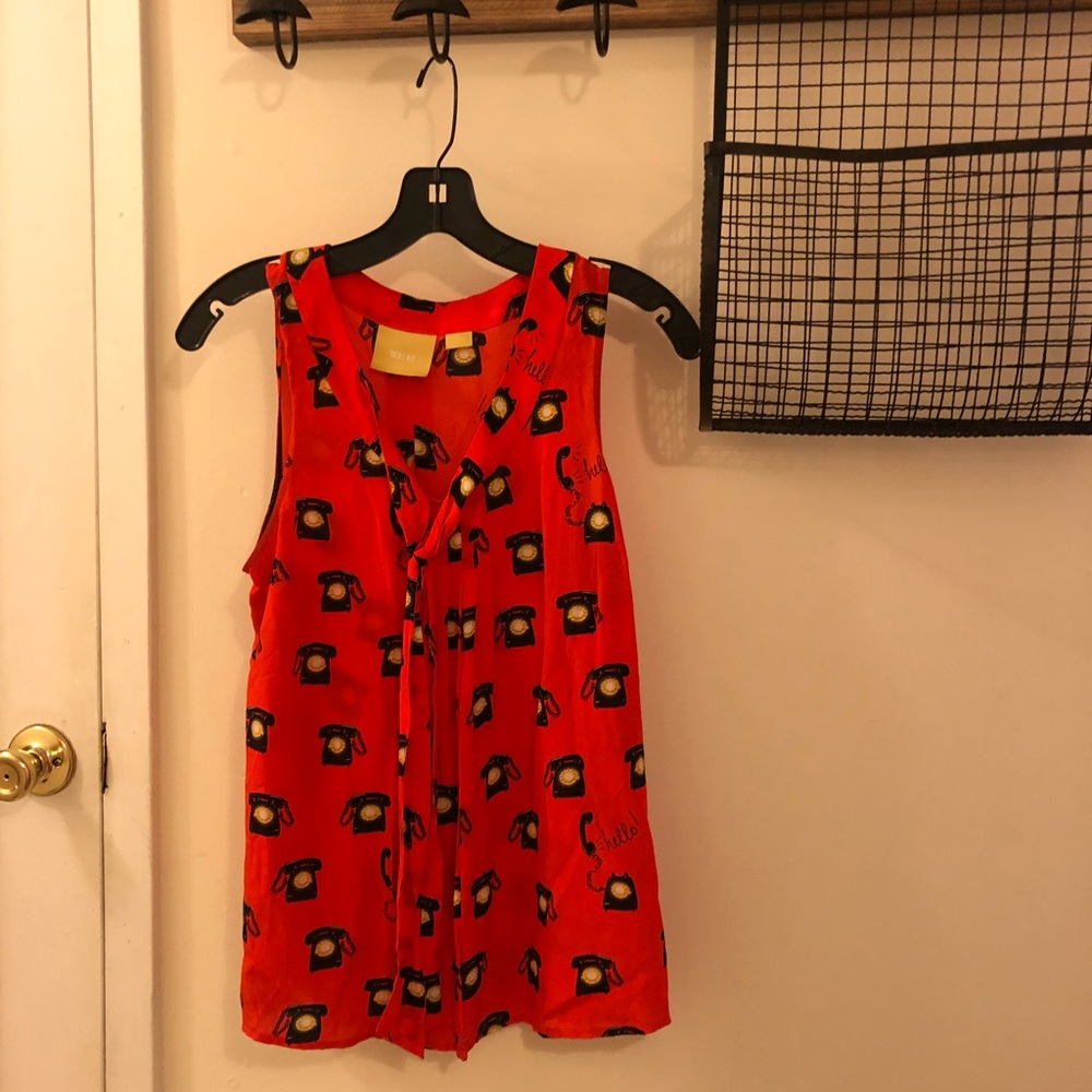 Maeve telephone top